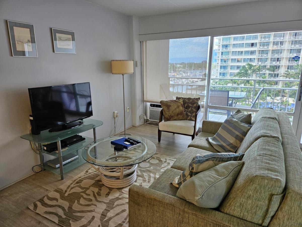Ilikai Hotel Condo With Kitchen And Ocean View 檀香山 外观 照片